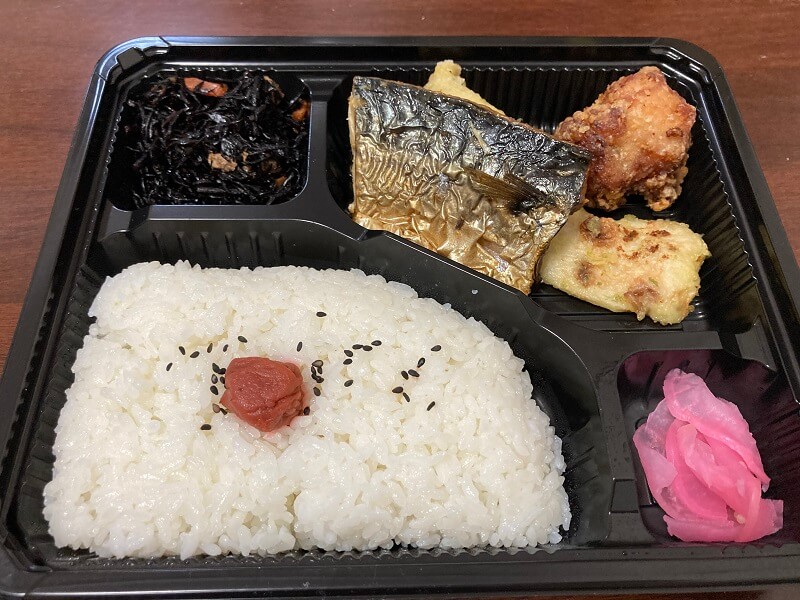 スーパーたかもりのさば弁当