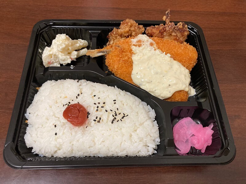 スーパーたかもりのアジフライ弁当