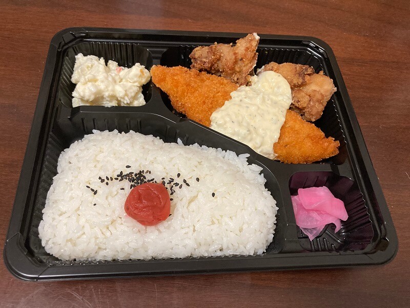 スーパーたかもりの白身魚フライ弁当