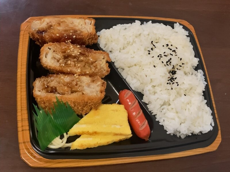 ダイレックスのこぶしメンチカツ弁当