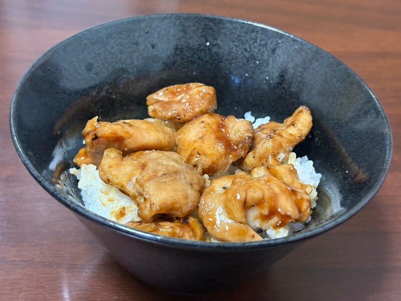 ゆめイチの炭火やきとり丼の具