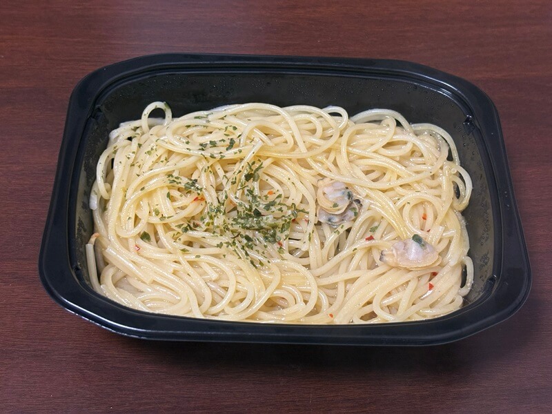 ドンキのヤバ盛りパスタ「塩レモン」
